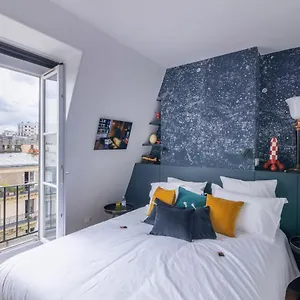 Maisondeschaumes-paris Bed & Breakfast