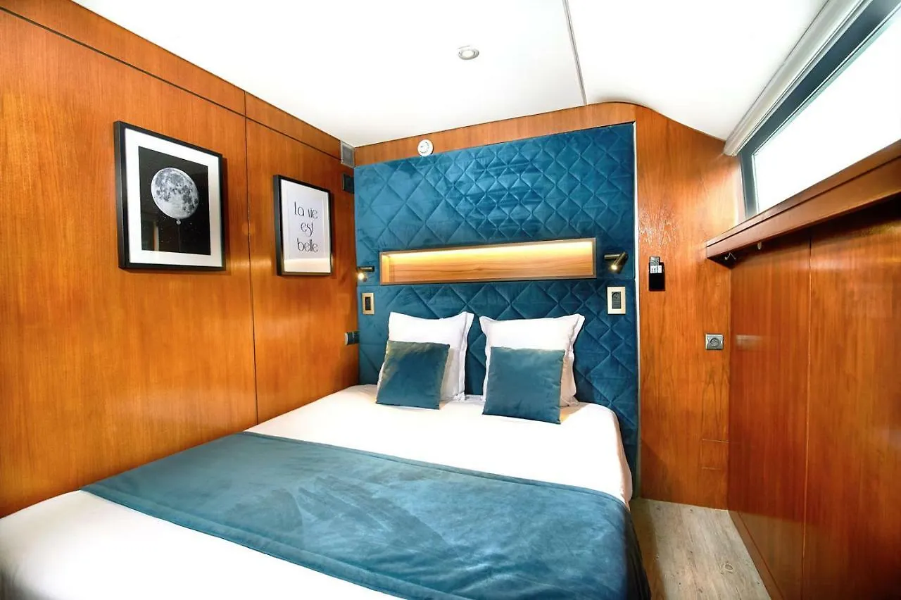 Vip Paris Yacht Hotel & Spa