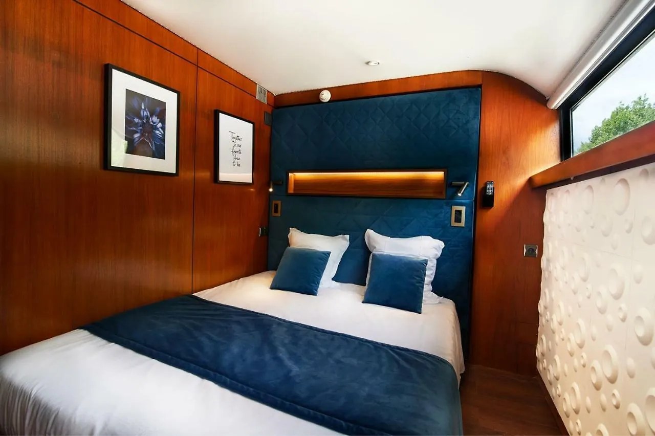 Vip Paris Yacht Hotel & Spa 2*,