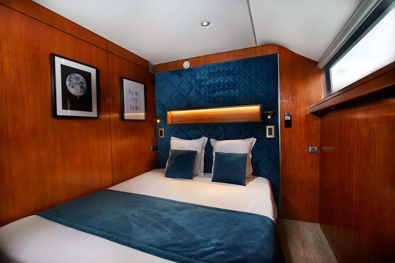 Vip Paris Yacht Hotel & Spa