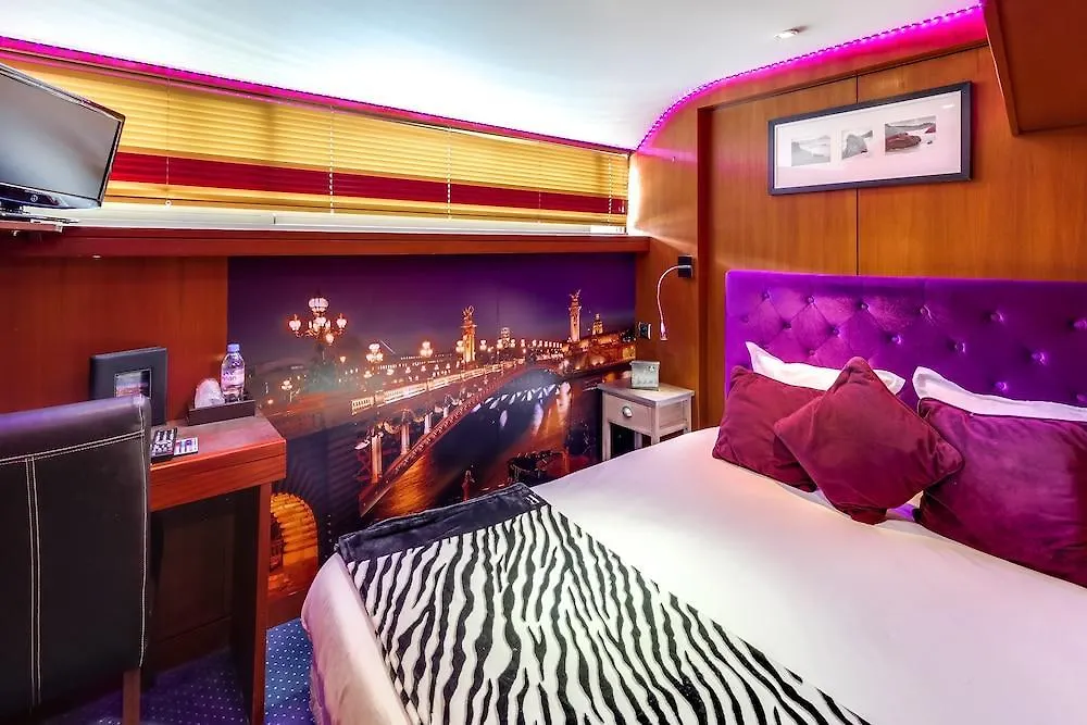 Vip Paris Yacht Hotel & Spa
